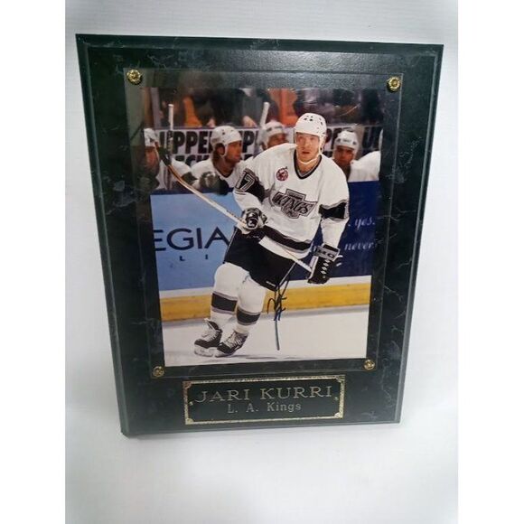 NHL Hockey Legend LA Kings JARI KURRI Vintage Original Autograph Picture Framed - Picture 3 of 8